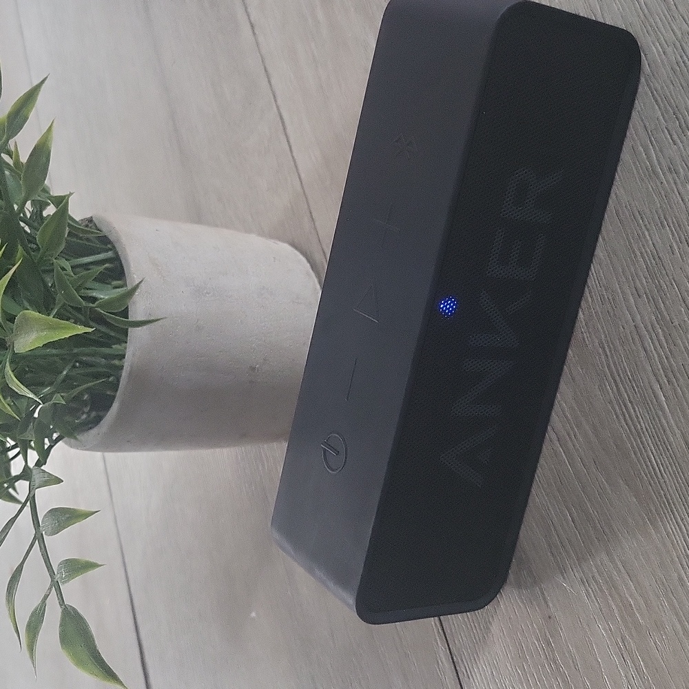 Anker Black Portable Bluetooth Speaker l Good Condition l 1 Speaker